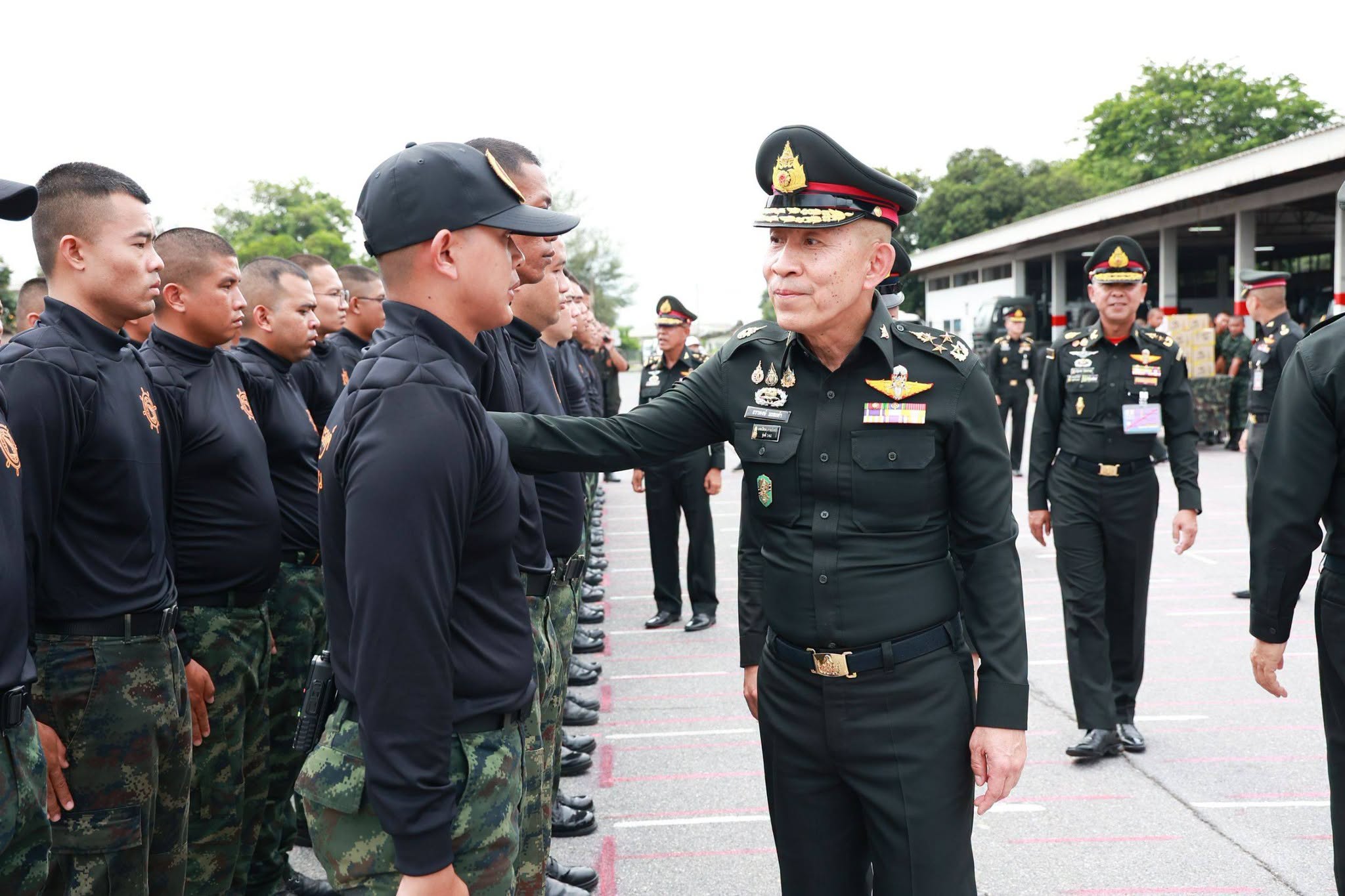 ปลัดกระทรวงกลาโหมตรวจเยี่ยมการซักซ้อมการจัดขบวนพระบรมราชอิสริยยศ