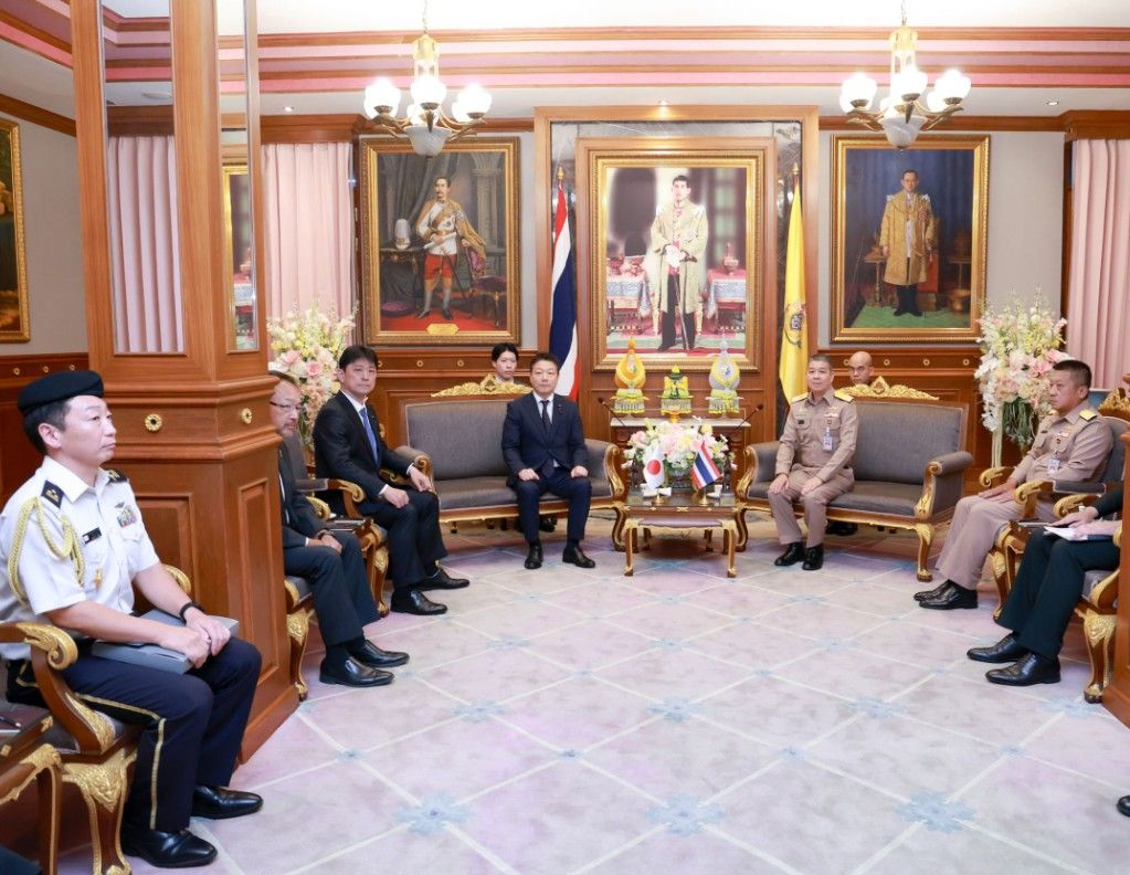สมาชิกผู้แทนราษฎรญี่ปุ่น สังกัดพรรคเสรีประชาธิปไตย เข้าเยี่ยมคำนับ รองปลัดกระทรวงกลาโหม