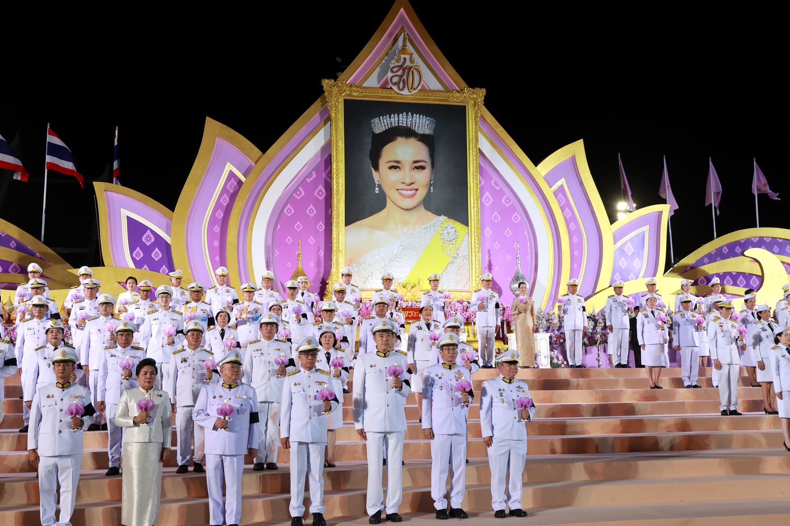 ปลัดกระทรวงกลาโหมตรวจเยี่ยมโรงงานแบตเตอรี่ทหาร เสริมความมั่นคงพลังงาน เดินหน้าพึ่งพาตนเองสร้างความเข้มแข็งของประเทศ