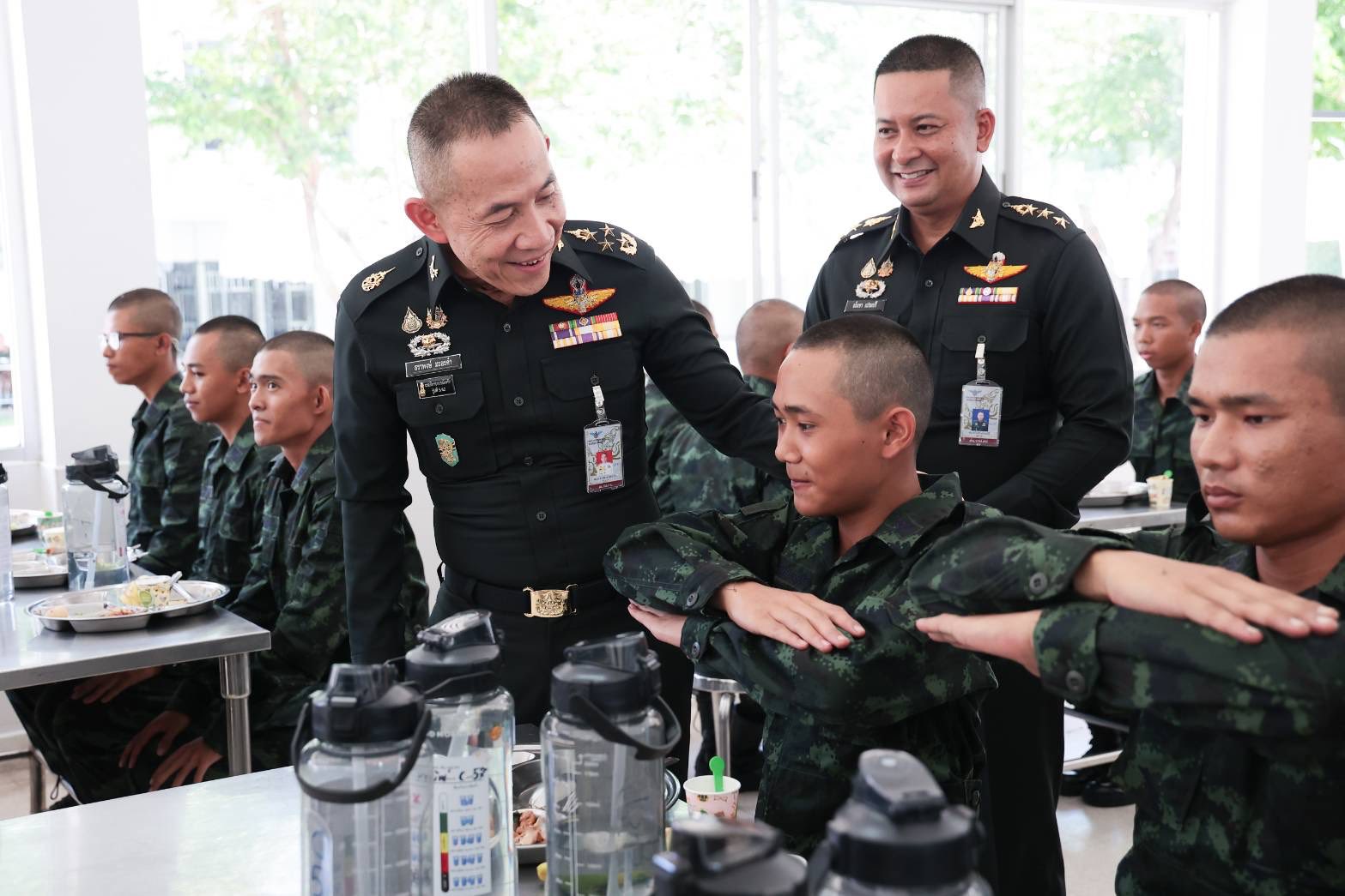 ปลัดกระทรวงกลาโหมตรวจเยี่ยมหน่วยฝึกทหารใหม่