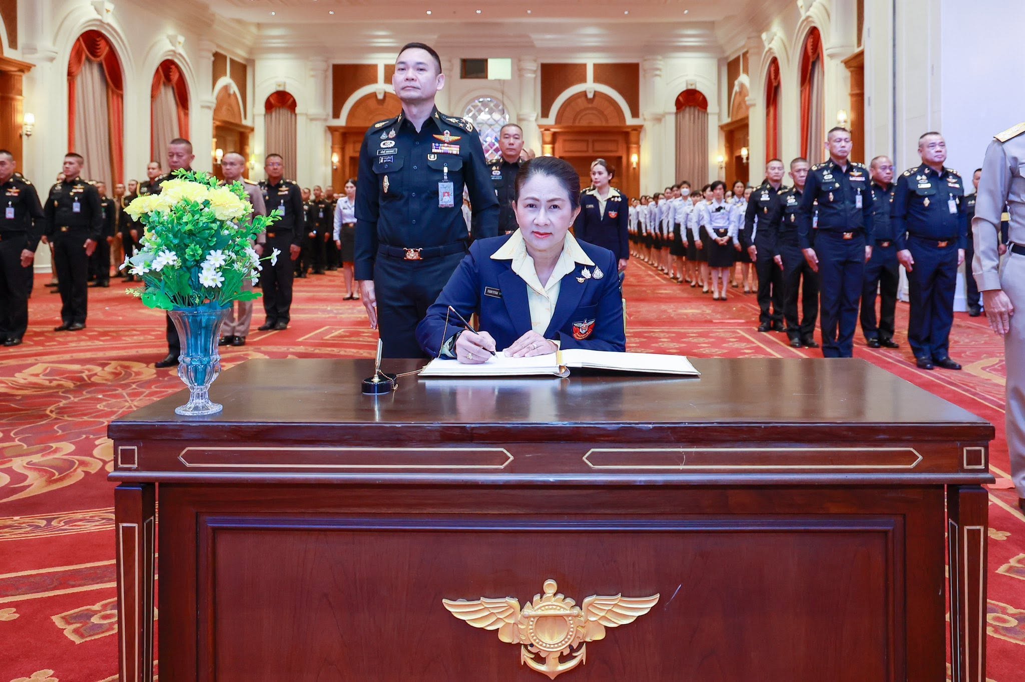 สำนักงานปลัดกระทรวงกลาโหม จัดพิธีลงนามถวายพระพร สมเด็จพระอริยวงศาคตญาณ สมเด็จพระสังฆราช สกลมหาสังฆปริณายก ครบ​ ๙๙ พรรษา​