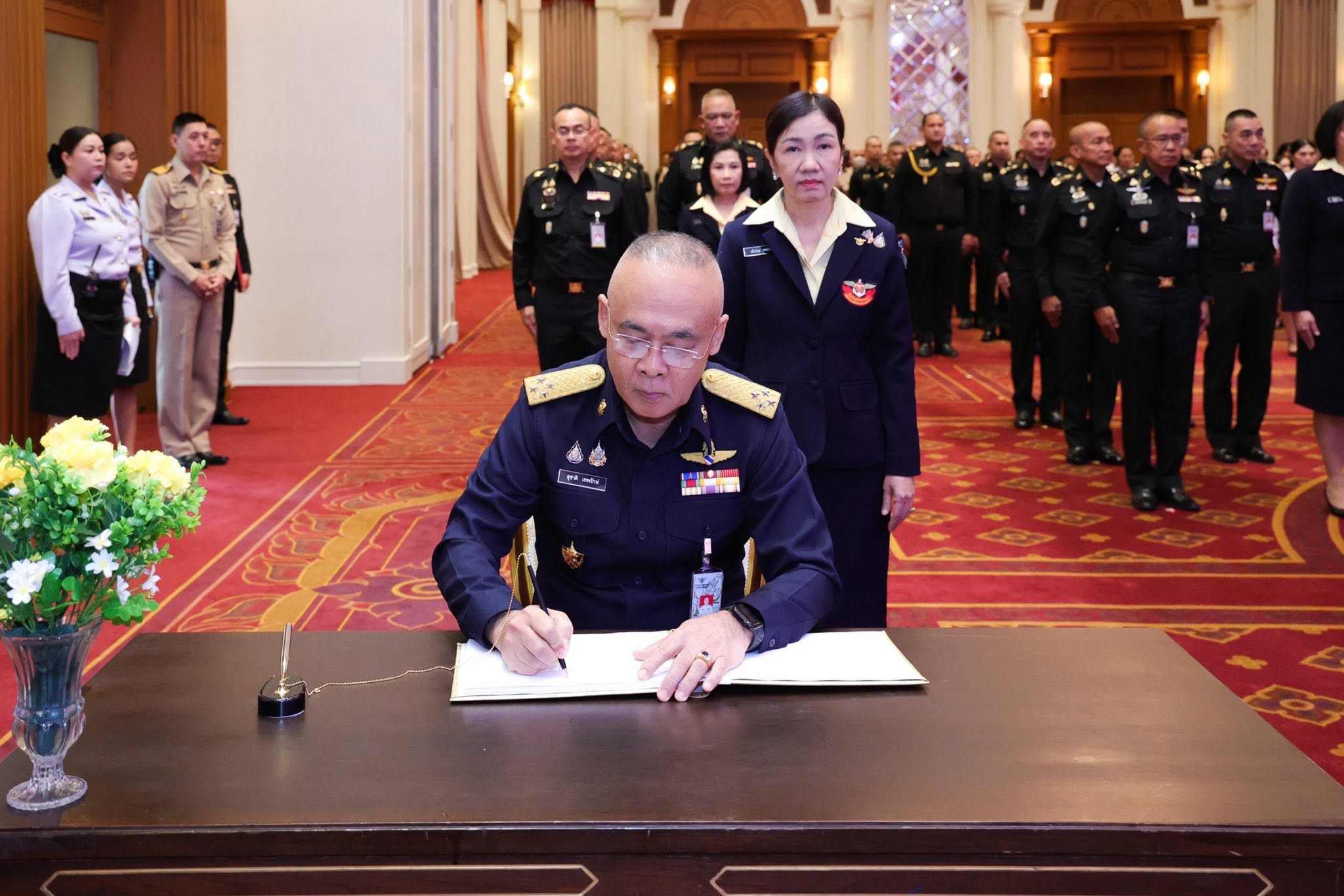 สำนักงานปลัดกระทรวงกลาโหม จัดพิธีลงนามถวายพระพร สมเด็จพระอริยวงศาคตญาณ สมเด็จพระสังฆราช สกลมหาสังฆปริณายก ครบ​ ๙๙ พรรษา​